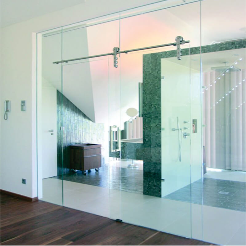 Tận hưởng không gian rộng mở khi sử dụng cửa kính cường lực