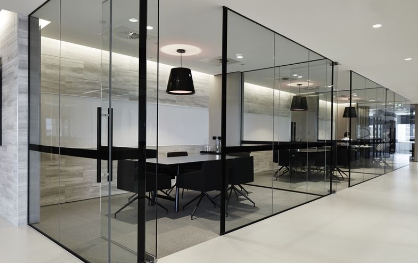 Đâu là các loại vách kính cường lực văn phòng được chọn lắp nhiều nhất?
