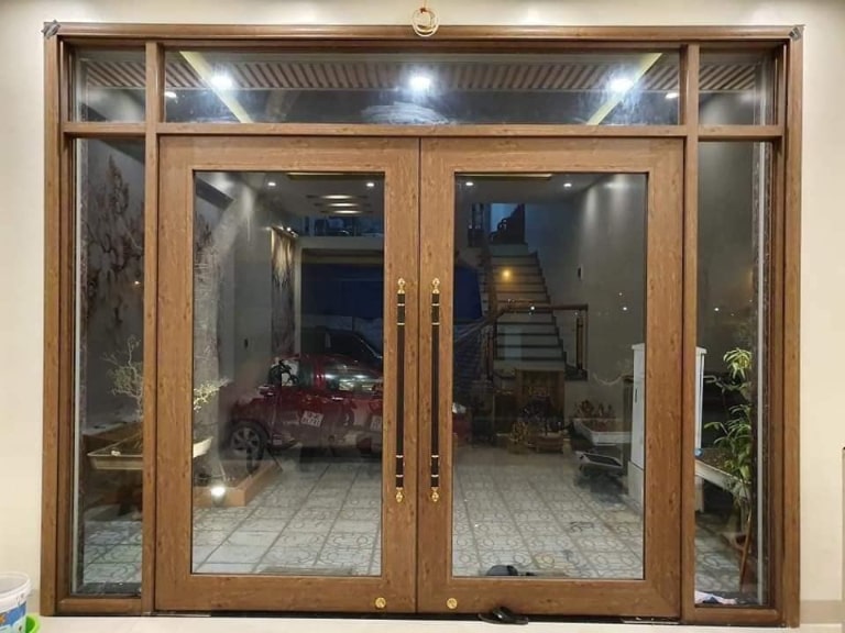 Hướng dẫn chọn cửa kính cường lực phù hợp từng loại nhà ở