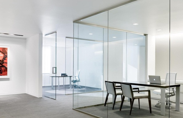 Cách nhận biết vách kính văn phòng kém chất lượng