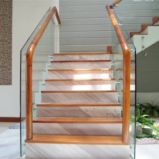 Bảng giá cầu thang kính tay vịn gỗ
