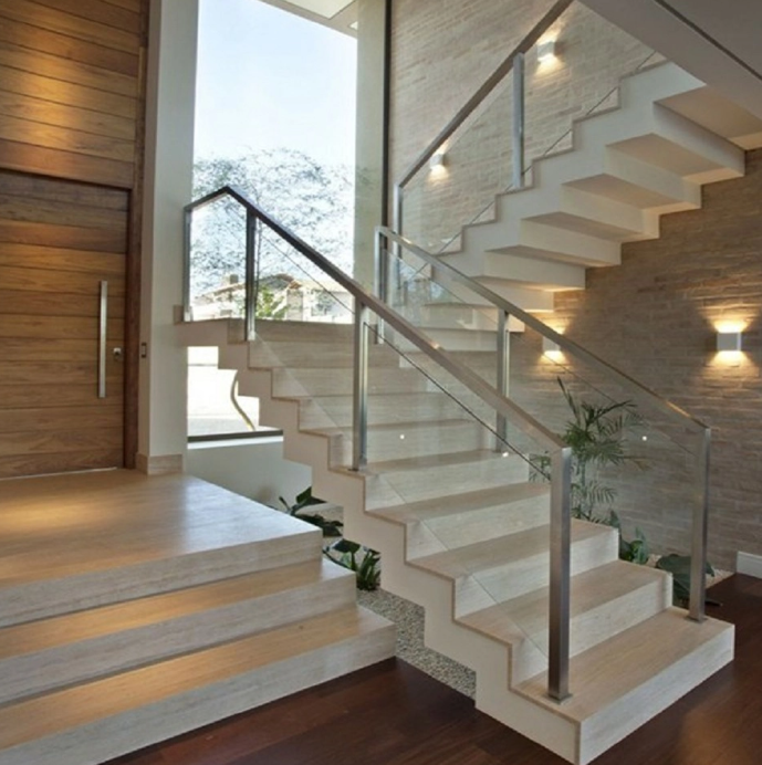 Cầu thang kính inox và những lưu ý khi lắp đặt