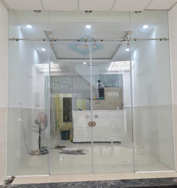 Cửa kính cường lực lùa mua ở đâu bảo hành tốt nhất?