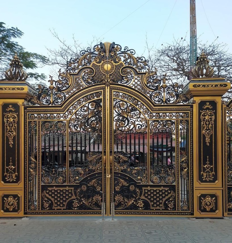 Lắp cổng nhôm đúc hoa lá ở đâu sang trọng mà giá tốt?