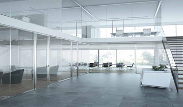 Tối ưu chiếu sáng tự nhiên nơi làm việc với vách kính cường lực