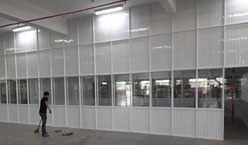 Lắp vách ngăn nhôm kính trong nhà xưởng ở đâu giá tốt?