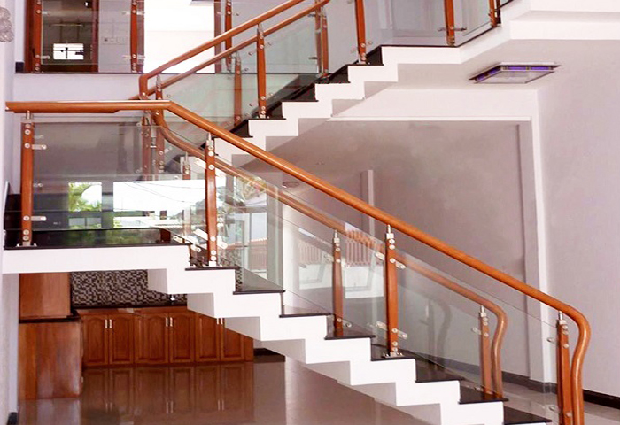 Bảng giá cầu thang kính tay vịn gỗ tròn