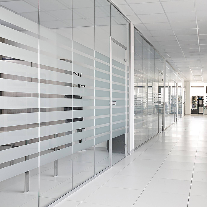 Các tiêu chuẩn kỹ thuật bắt buộc khi lắp đặt vách kính cường lực